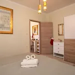 Apartmán Opatija With Garden And Seaview
