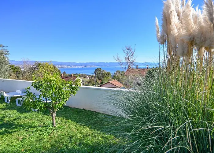 Apartment Opatija With Garden And Seaview *